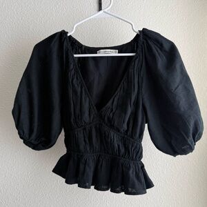 Abercrombie & Fitch black puff sleeve blouse xxs